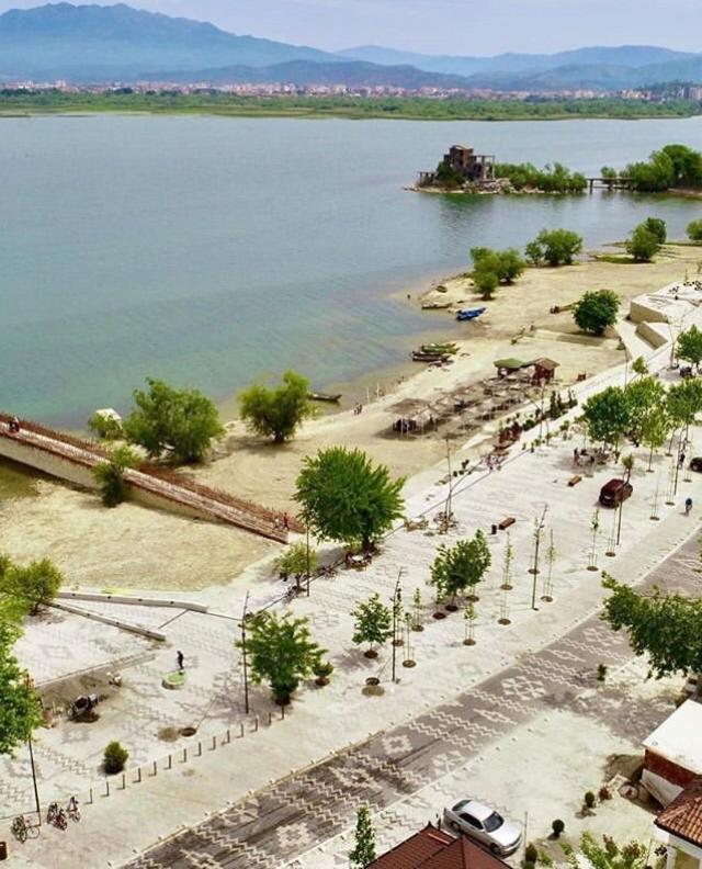 Hotel Restaurant Univers Shkodër Buitenkant foto